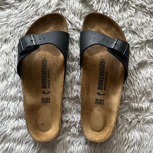 Birkenstock Madrid Black Buckle Sandal - great condition - worn once!